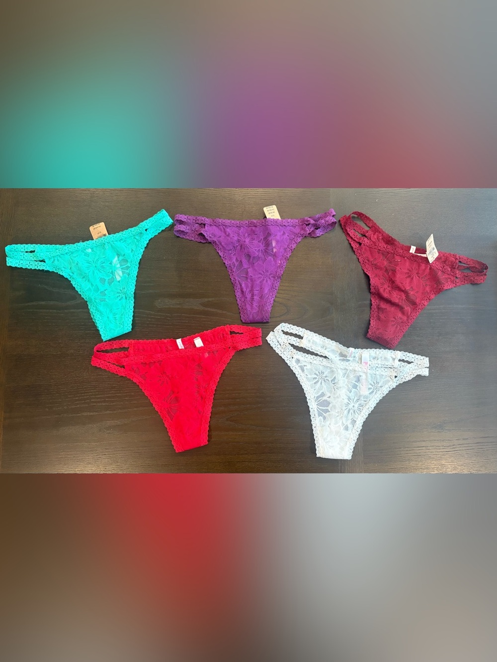 NWT - VS Lace Thongs (x5)